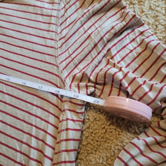 We The Free Womens T-Shirt Beige Red Stripe 3/4 Sleeve Scoop Neck Hi Lo Hem Med - Picture 11 of 16